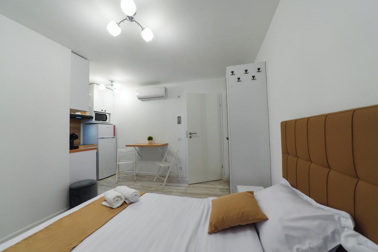 Bella House Apartaments Craiova Exterior photo